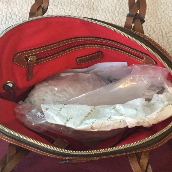 Dooney & Bourke Dome Satchel - Picture 4 of 8